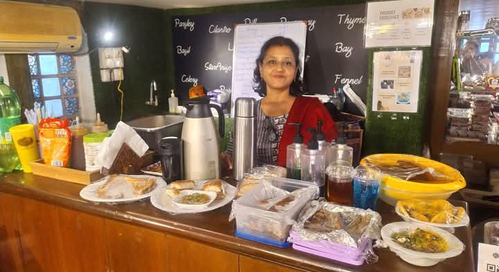 Troyee Whatsapp logo